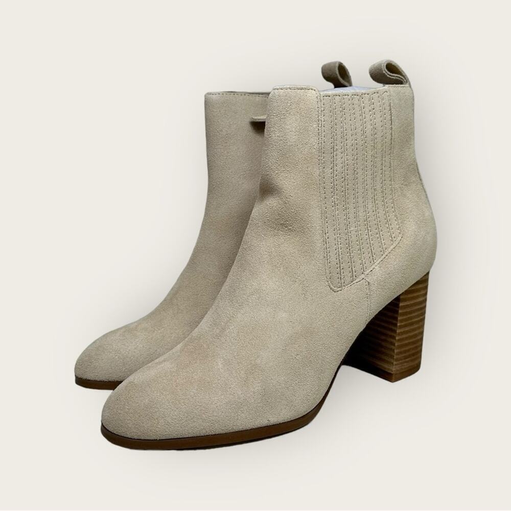 NWOB | Violet & Red | Meaghan Heeled Suede Bootie | Off-White | 7M